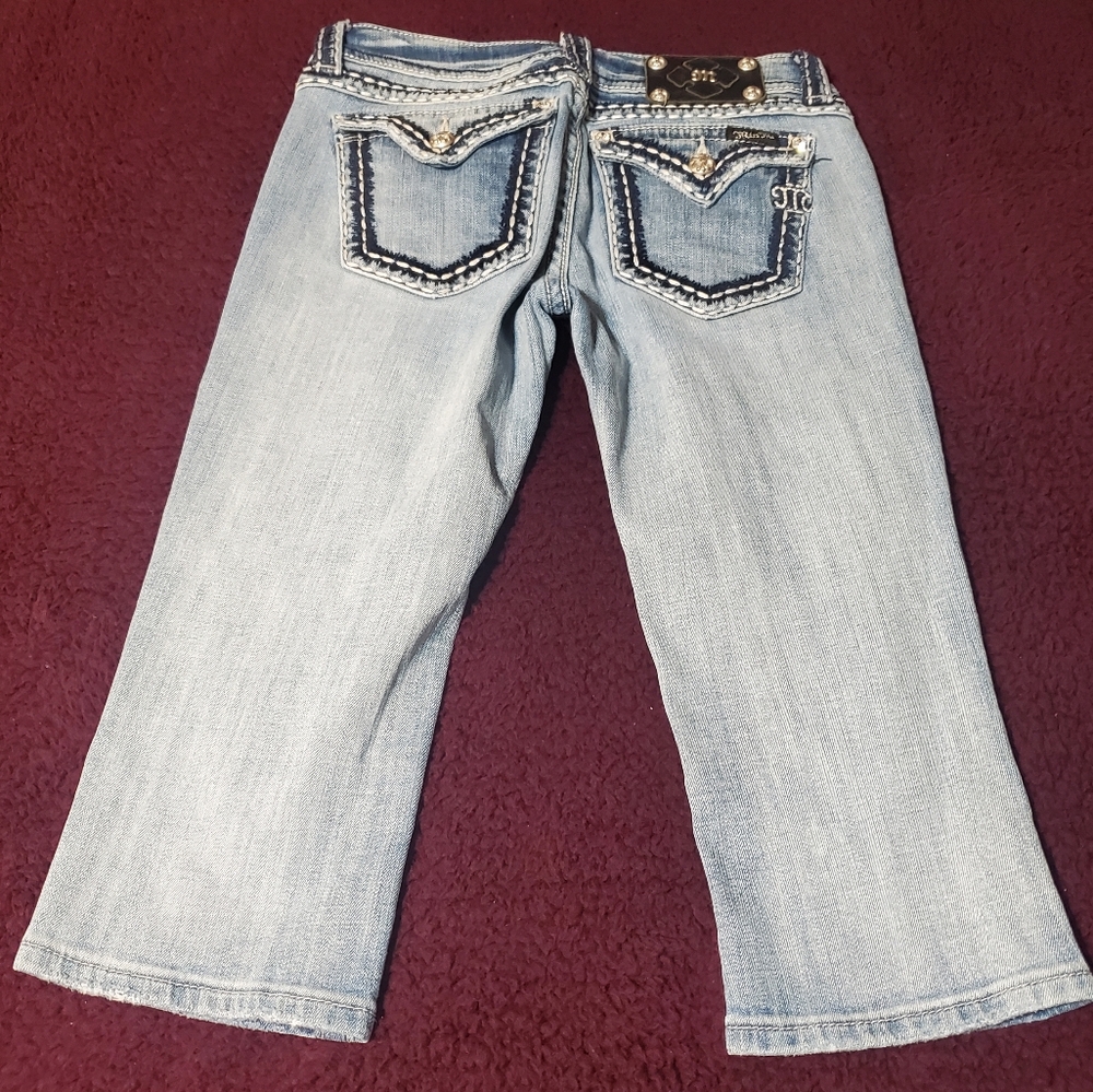 Miss Me Light Wash Distressed Cropped Jeans Bling Women Sz 28 (31"w X 18"l)